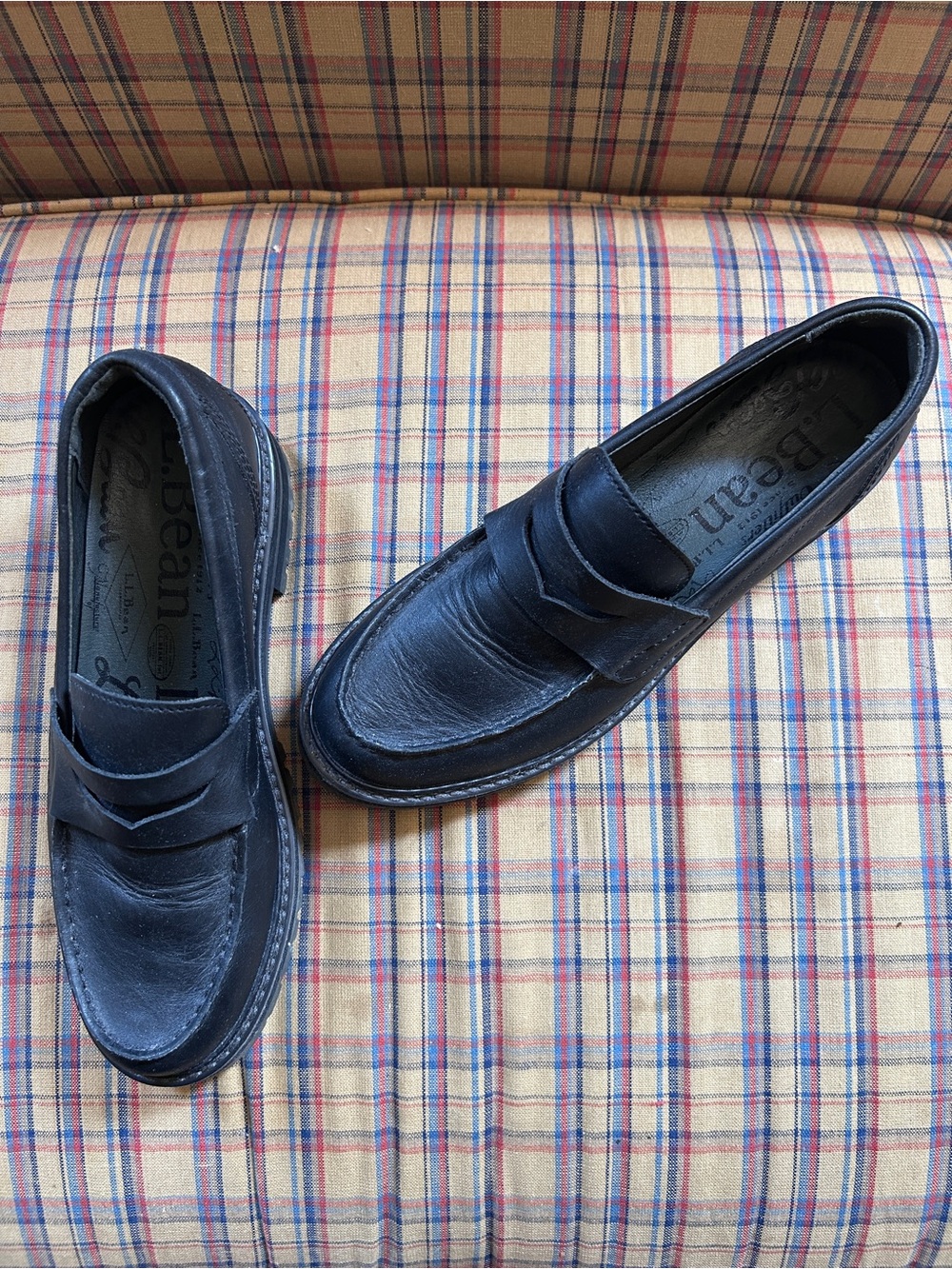 LL Bean Black Leather Penny Loafers - Picture 2 of 2